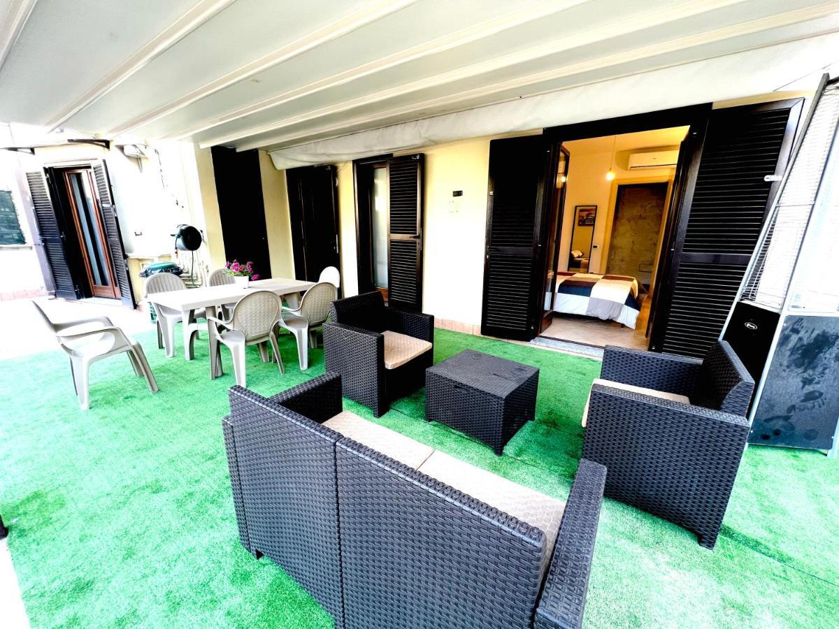 House Of Mola Appartement Napels Buitenkant foto
